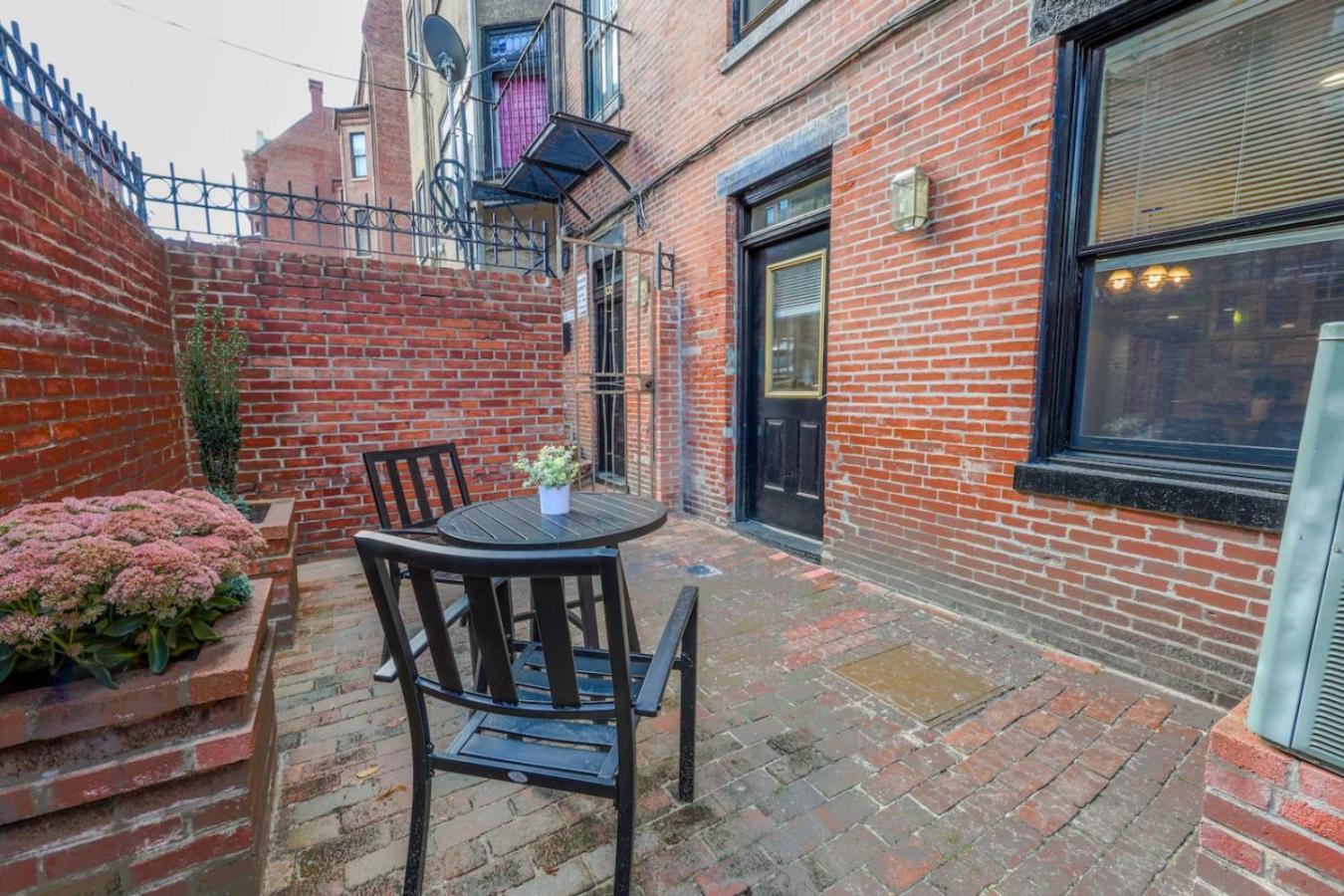 Apartment Classic 2bed 2bath W Patio In Back Bay Boston